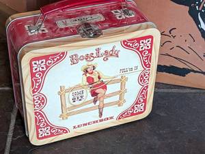 lot 47 image: Fun Cowboy Home Decor