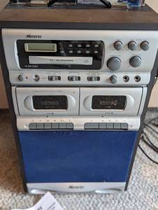 lot 52 image: Memorex Karaoke Machine