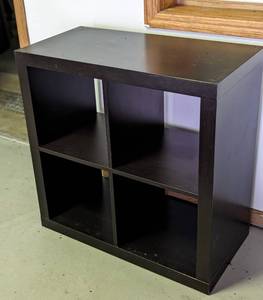 lot 64 image: Small Wood Storage Cube