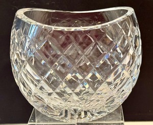 lot 12 image: Waterford Oval Crystal Vase