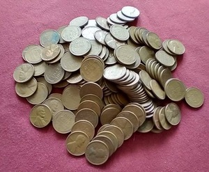 lot 9 image: (200) Wheat Pennies
