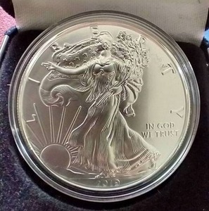 lot 14 image: 2019 U.S. 1 Oz. Silver Eagle