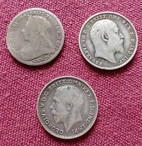 lot 44 image: (3) British Silver 3 Pence Coins - 3 Different Monarchs