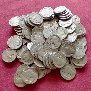 lot 77 image: (100) Buffalo Nickels
