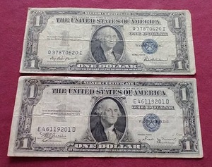 lot 79 image: (2) 1935 Silver Certificate $1 Notes