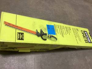 RYOBI ONE 18V 22 in. Cordless Battery Hedge Trimmer (Tool Only)  Customer Returns See Pictures