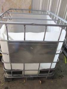 Heavy Duty Metal caged bulk transport tank on pallet style base
