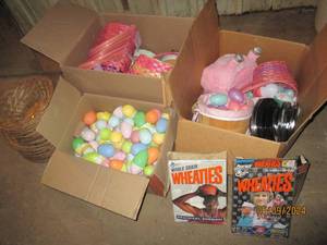 Large lot of Easter and other baskets