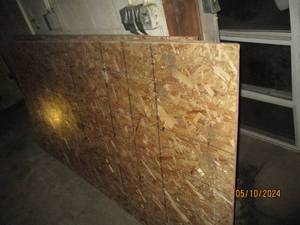 Lot of 4 x 8 sheathing...