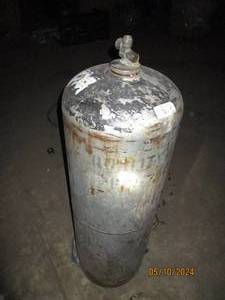 LP Tank, knob is broken off the top...
