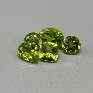 5.70 Carat Peridot Mixed Cut - Assorted Lot of Various Size & Shape Loose Stones Set of 5