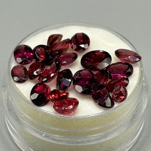 17.89 Carat Red Garnet Round Faceted Cut - Assorted Size Lot of Loose Stones