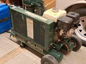 lot 3 image: Rocair 270cc Gas Air Compressor 8422HK30HP-0033