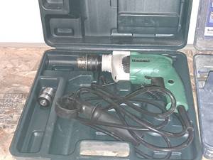 lot 82 image: Hitachi 600W 58 Hammer Drill DV16VSS with Case