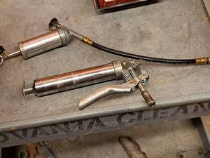 lot 143 image: Lot of (2) Grease Guns
