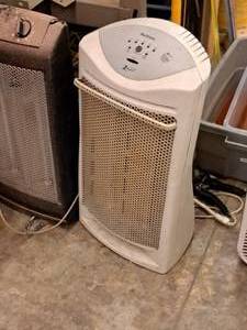 lot 149 image: Holmes Space Heater