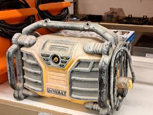 lot 164 image: Cordless Radio