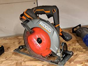 lot 173 image: Ridgid 7-14 18V Circular Saw R8653 with Battery