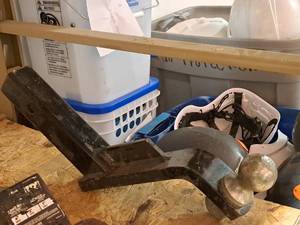 lot 191 image: Trailer Hitch with 2 Ball