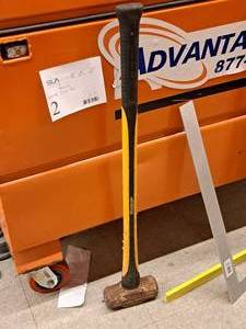 lot 277 image: Yardworks Sledgehammer