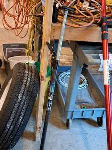 lot 299 image: Lot of (1) Ext. Ratcheting Cargo Bar 40x70