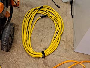 lot 310 image: Lot of (1) Husky 38 Air Hose