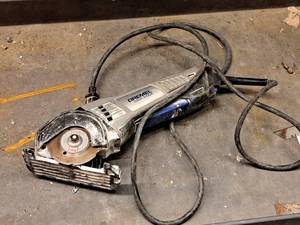 lot 327 image: Dremel Saw-Max 3 Cut-Off Saw SM20
