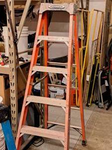 lot 347 image: Werner 300-lbs 6 Step Ladder NXT1A06 Mk 19