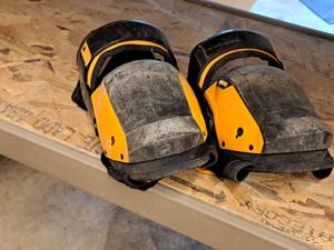 lot 353 image: Lot of (1 Pair) ToughBuilt Knee Pads