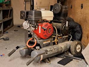 lot 3A image: Abatement Technologies Honda GX 170 Gas Compressor