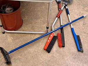 lot 362 image: Lot of (4) Car Windshield Brushes
