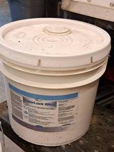 lot 413 image: Lot of (1 Pail) Enviroguard VaporLock White 3.5-Gallon Satin-blocker & Odor Sealer