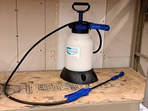 lot 433 image: Enviroguard Pump Sprayer