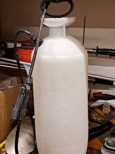 lot 436 image: 3-Gallon Pump Sprayer