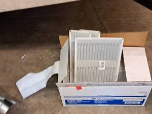 lot 445 image: Lot of (15) Vents