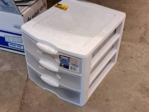 lot 446 image: Plastic Organizer with Duct Plugs and Screws