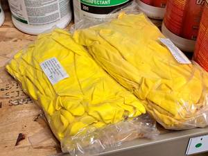 lot 486 image: Lot of (2 Packs) Industrial Yellow Latex Work Gloves 12-pack