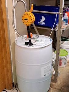 lot 516 image: Lot of (1) Benefect Botanical Decon 30 Disinfectant 55-Gallon Plastic Barrel (13 full) with RoughNeck Hand Pump