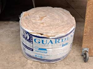 lot 525 image: Lot of (1 Roll) Guardian R19 Kraft Roll Insulation