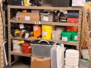 lot 545 image: Pallet Racking - 6 Uprights (x3),  Cross Beams (x8)