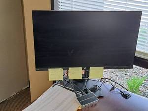 lot 568 image: HP 24 Computer Monitor VH240a with Cables
