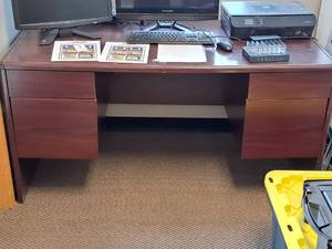 lot 597 image: Office Desk