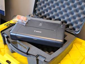 lot 606 image: Canon Pixma Photo Printer with Case