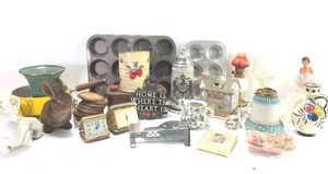 lot 36 image: LOTS OF ITEMS INCLUDING WINE BOTTLE OPENER METAL TRIVIT TRAVELING ALARM CLOCKS AND MORE