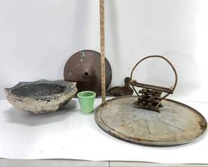 lot 42 image: GREEN USA PLANTER AND METAL ITEMS