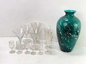 lot 82 image: Vase & Glasses