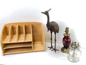 lot 83 image: Vintage Items