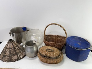 lot 85 image: Vintage Miscellaneous