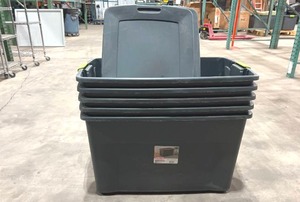 lot 400 image: STERILITE 35 GALLON TOTES FIVE TOTAL WITH LIDS