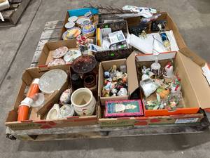 lot 125 image: Bulk Assorted Household and Decor